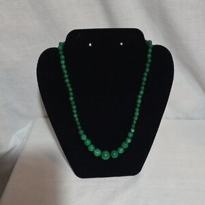 Elegant Green Beaded Necklace